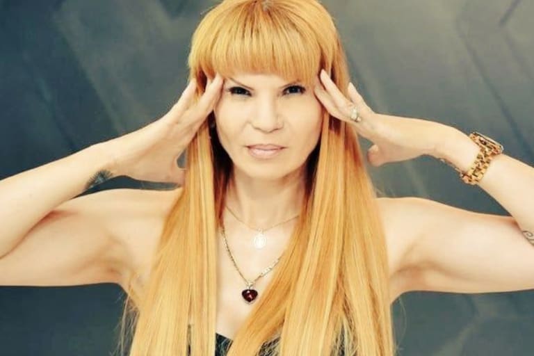 Looking for horoscopo de hoy mhoni vidente? Get direct advice from the famous psychic now!