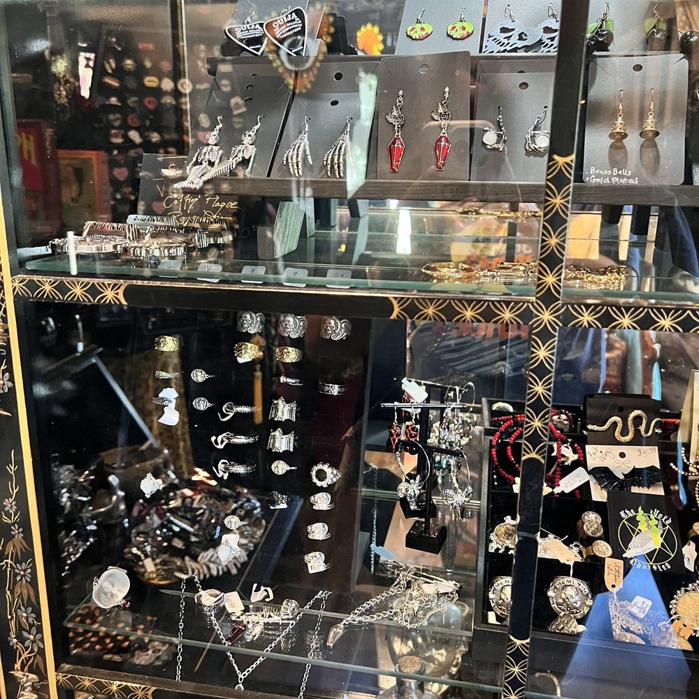 Looking for tarot cards austin tx? Discover amazing new and vintage decks at these cool city stores.